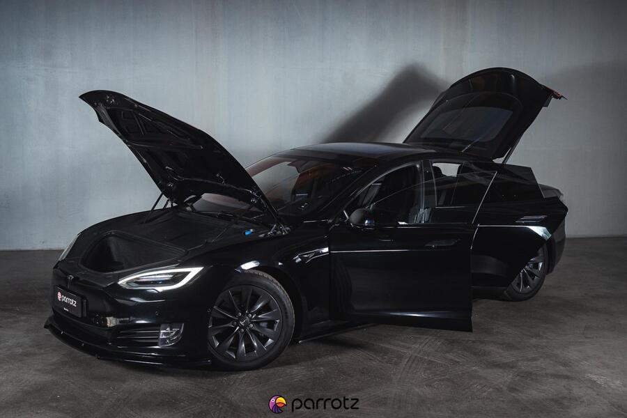 Tesla Model S vaihtoauto