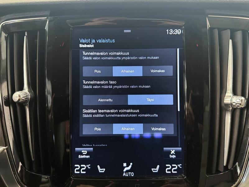 Volvo V90 Cross Country vaihtoauto