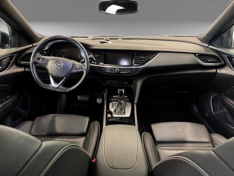 Opel Insignia vaihtoauto