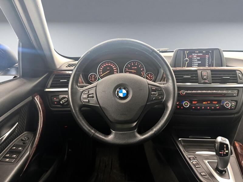 BMW 320 vaihtoauto