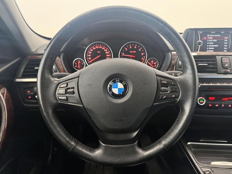 BMW 320 vaihtoauto