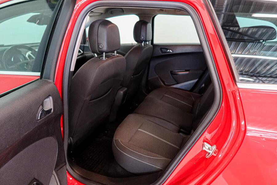 Opel Astra vaihtoauto