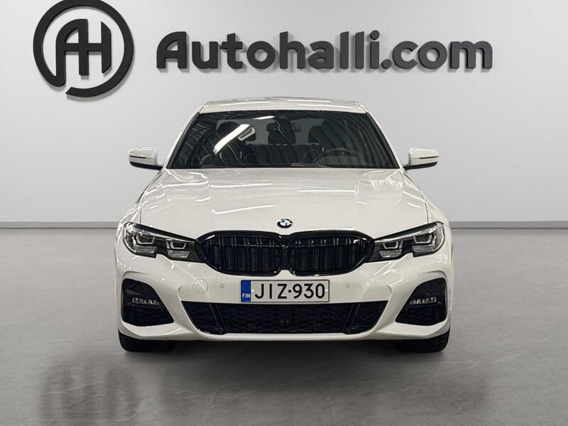BMW 330 vaihtoauto