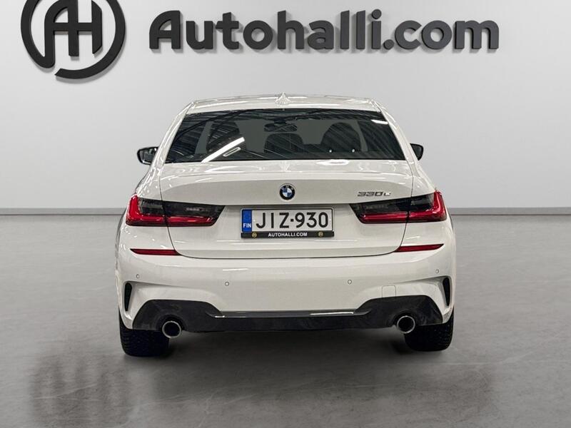 BMW 330 vaihtoauto
