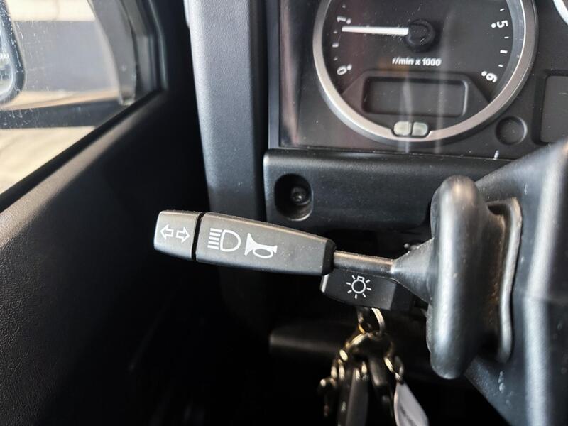 Land Rover Defender vaihtoauto