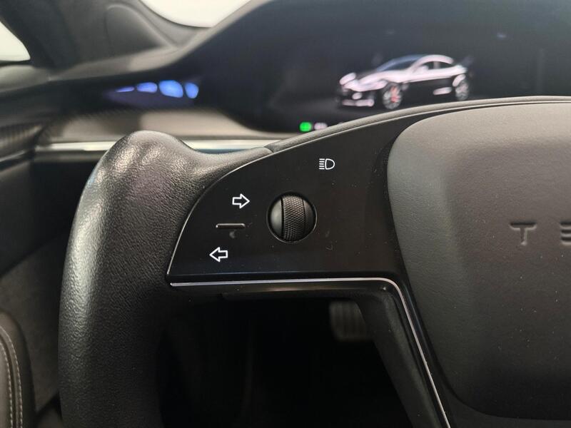 Tesla Model S vaihtoauto