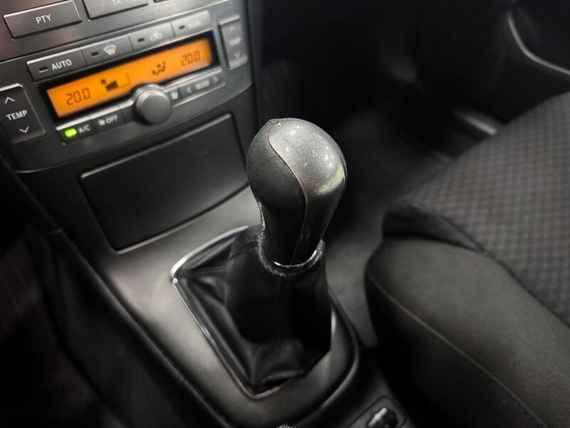 Toyota Avensis vaihtoauto