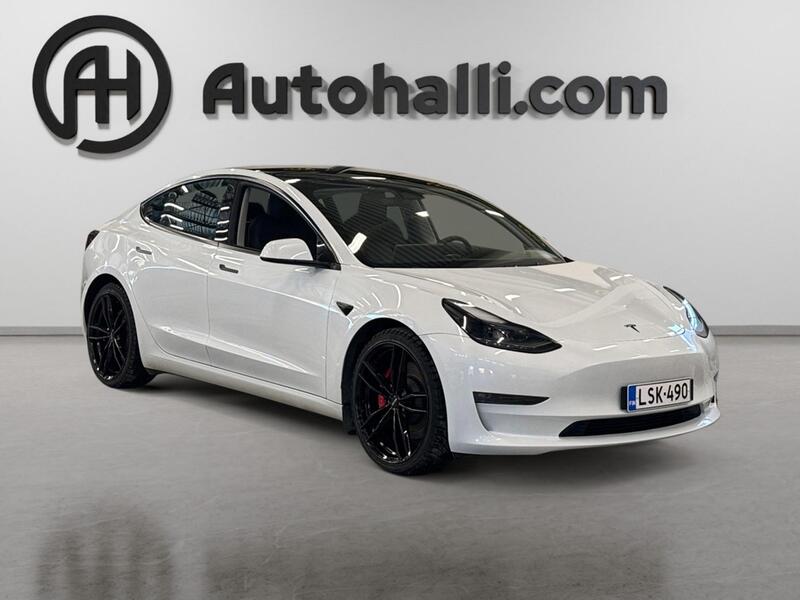 Tesla Model 3 vaihtoauto