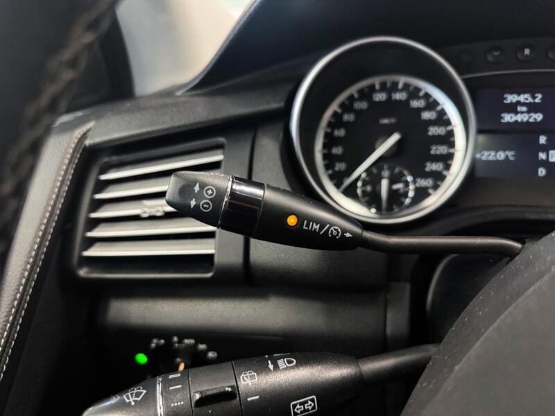 Mercedes-Benz R vaihtoauto