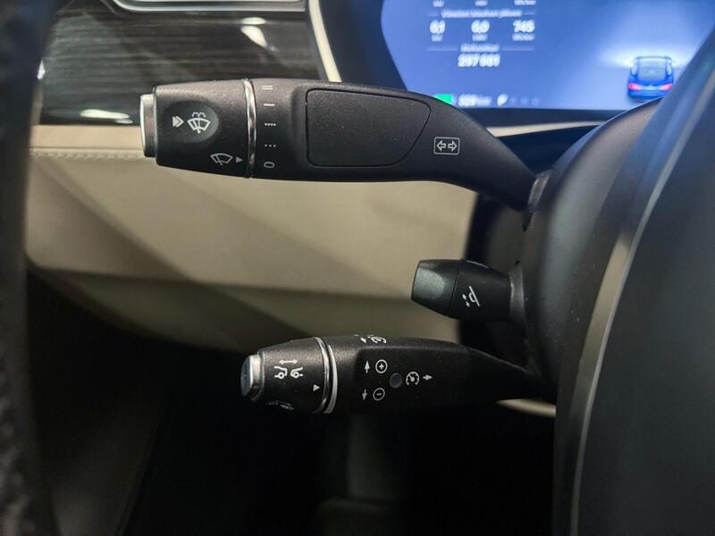 Tesla Model S vaihtoauto