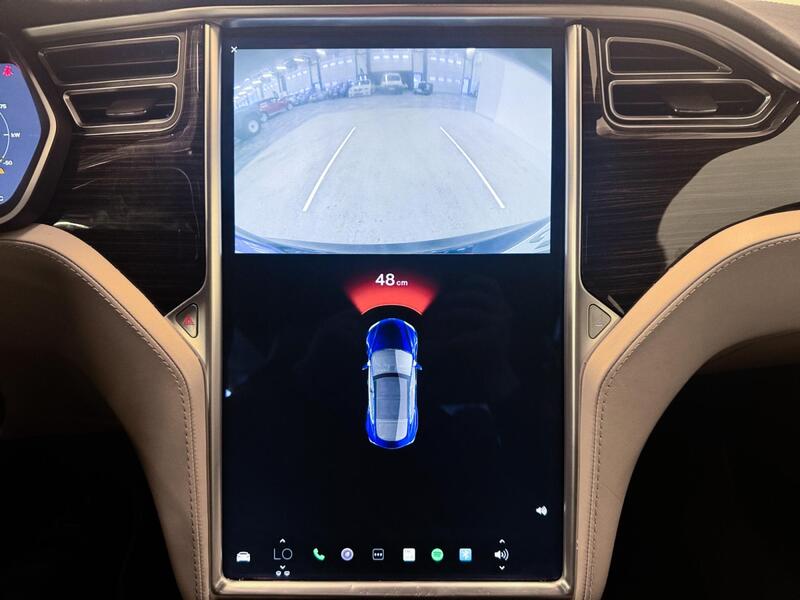 Tesla Model S vaihtoauto