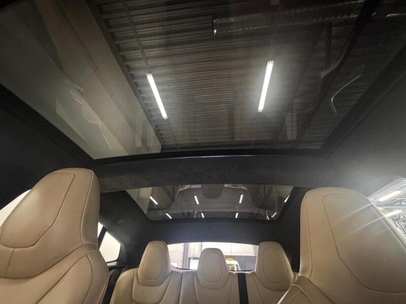 Tesla Model S vaihtoauto