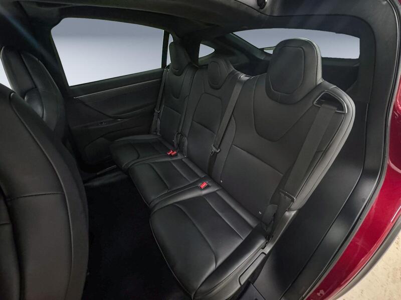 Tesla Model X vaihtoauto