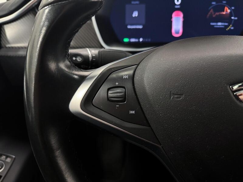 Tesla Model X vaihtoauto