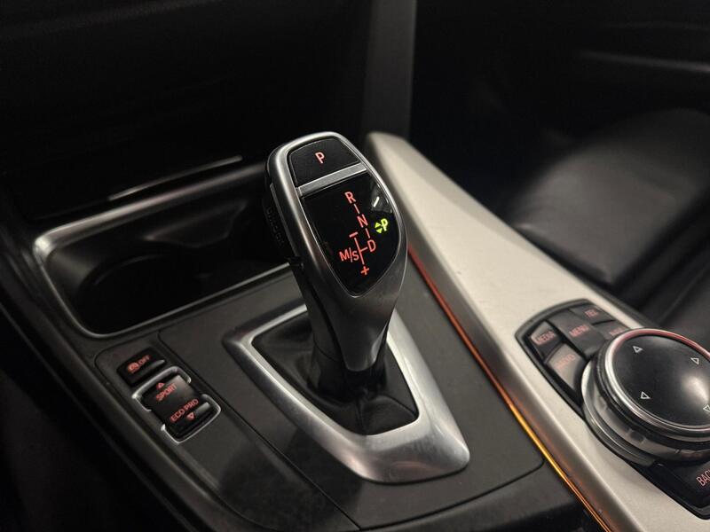 BMW 320 vaihtoauto