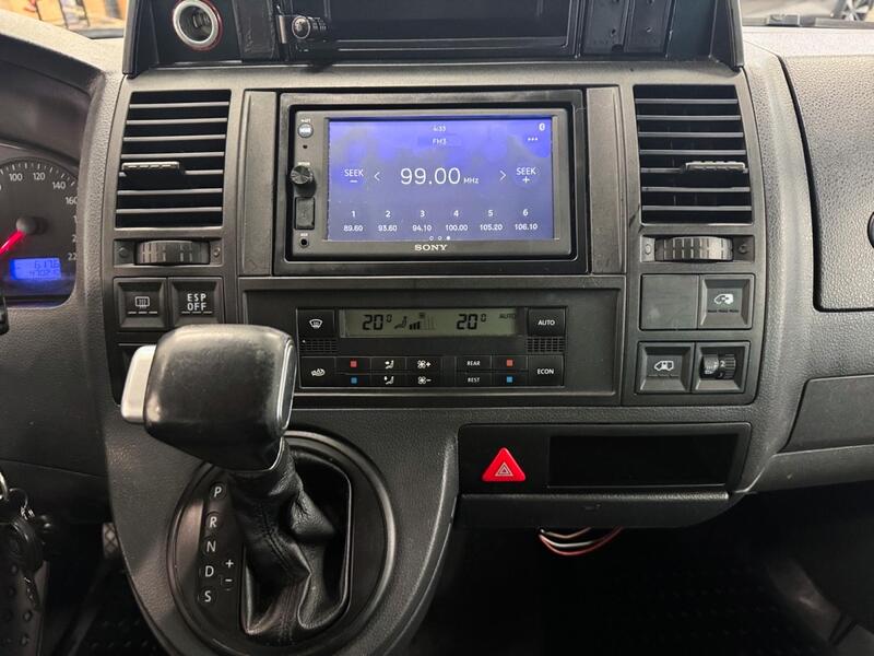 Volkswagen Caravelle vaihtoauto