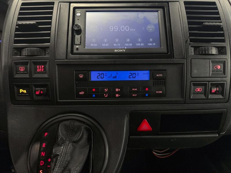 Volkswagen Caravelle vaihtoauto