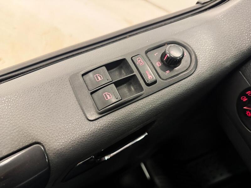 Volkswagen Caravelle vaihtoauto