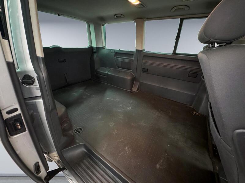 Volkswagen Caravelle vaihtoauto