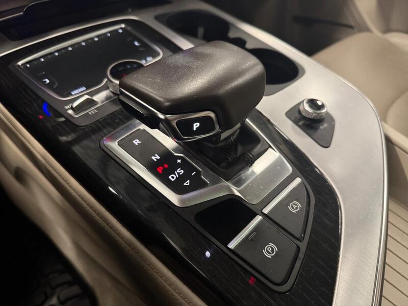 Audi Q7 vaihtoauto