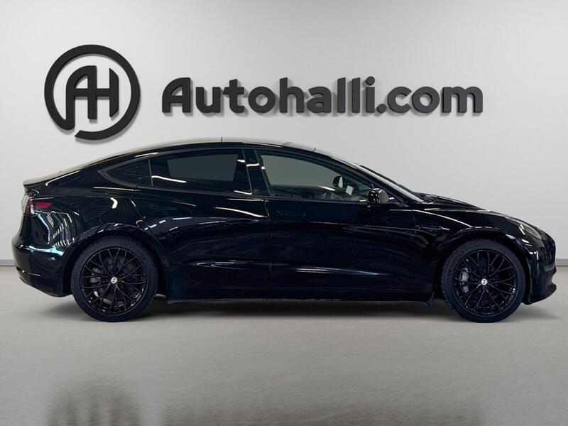 Tesla Model 3 vaihtoauto