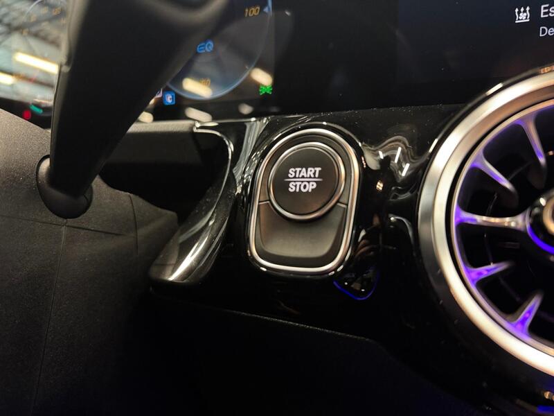 Mercedes-Benz EQA vaihtoauto