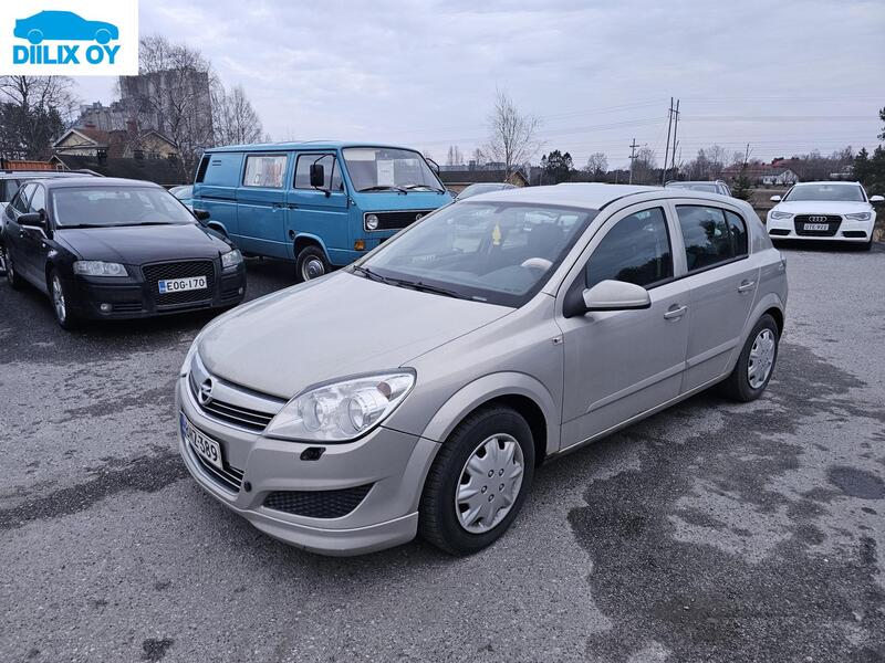 Opel Astra vaihtoauto