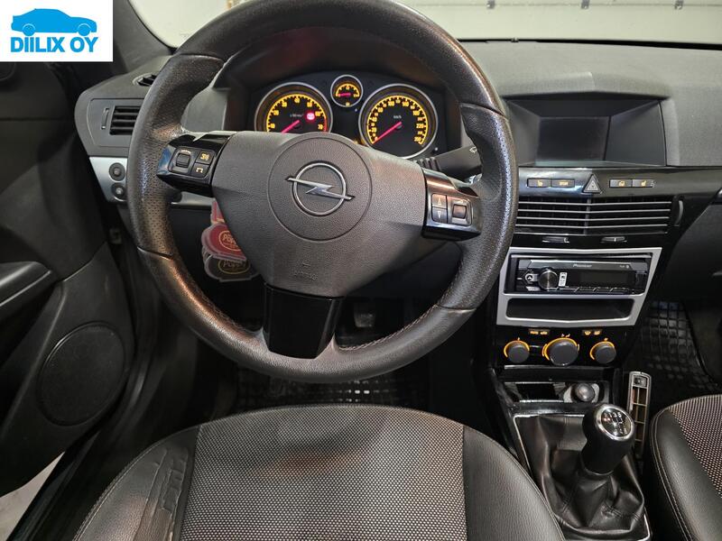 Opel Astra vaihtoauto