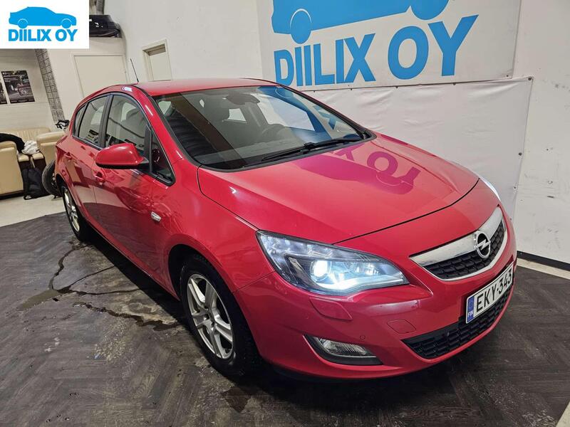 Opel Astra vaihtoauto