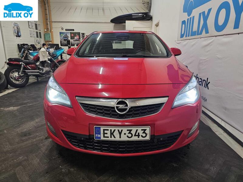 Opel Astra vaihtoauto