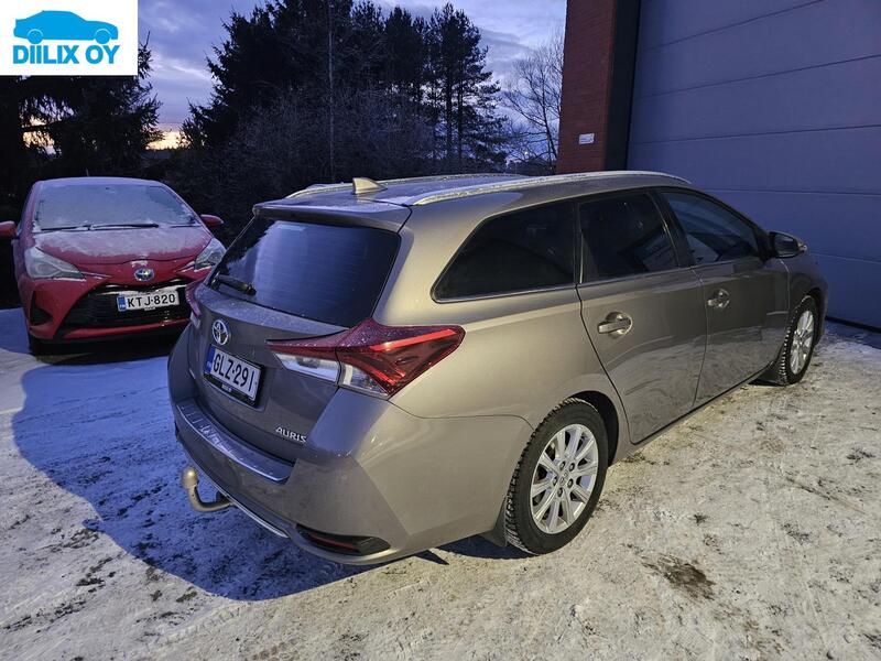 Toyota Auris vaihtoauto