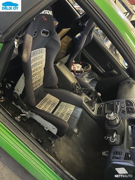 Nissan Skyline vaihtoauto