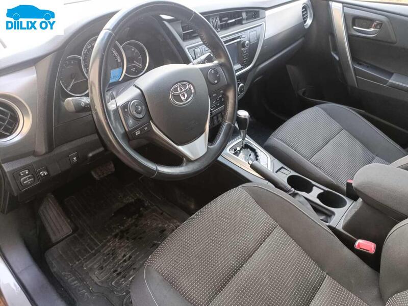 Toyota Auris vaihtoauto