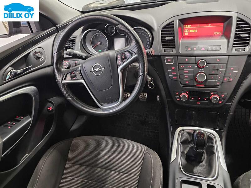 Opel Insignia vaihtoauto