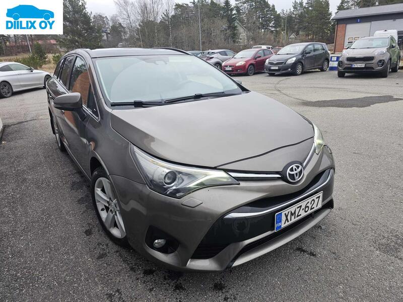 Toyota Avensis vaihtoauto