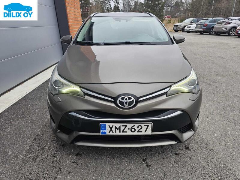 Toyota Avensis vaihtoauto