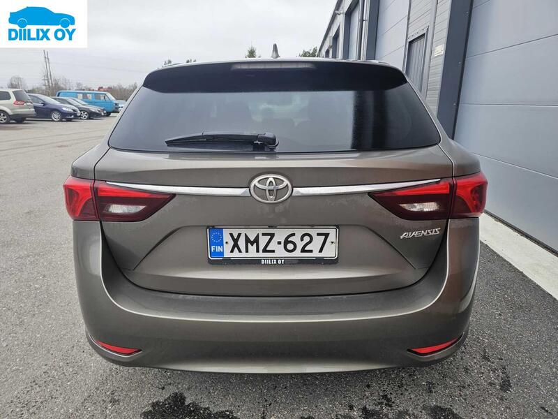 Toyota Avensis vaihtoauto