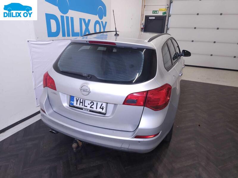 Opel Astra vaihtoauto