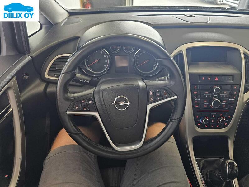 Opel Astra vaihtoauto