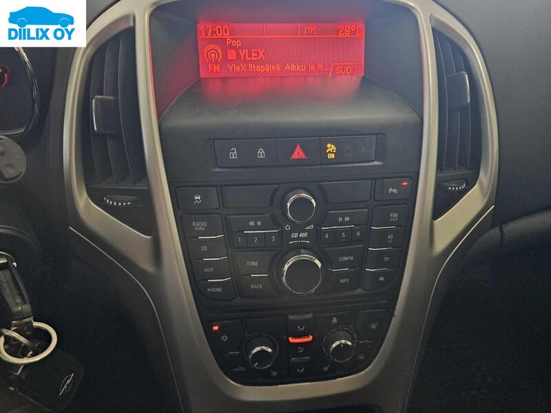 Opel Astra vaihtoauto