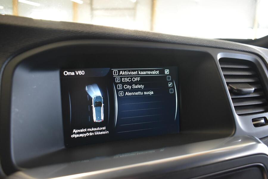 Volvo V60 vaihtoauto