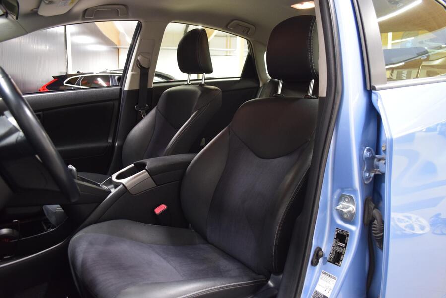 Toyota Prius Plug-in vaihtoauto