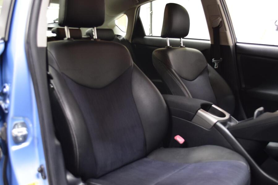 Toyota Prius Plug-in vaihtoauto