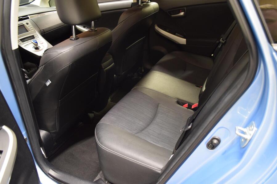 Toyota Prius Plug-in vaihtoauto