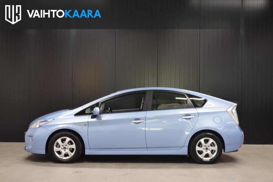 Toyota Prius Plug-in vaihtoauto