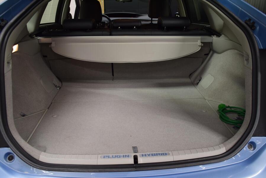 Toyota Prius Plug-in vaihtoauto