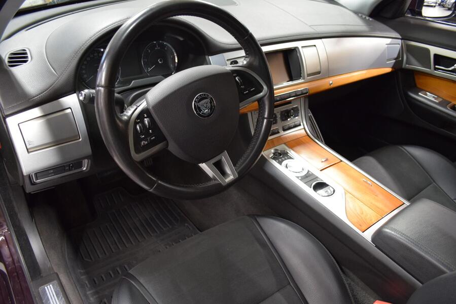 Jaguar XF vaihtoauto