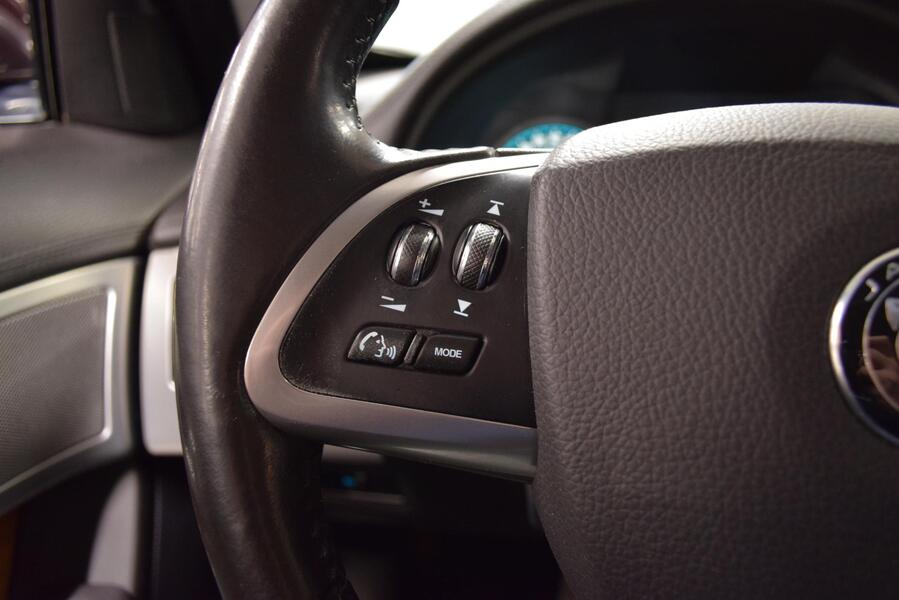 Jaguar XF vaihtoauto