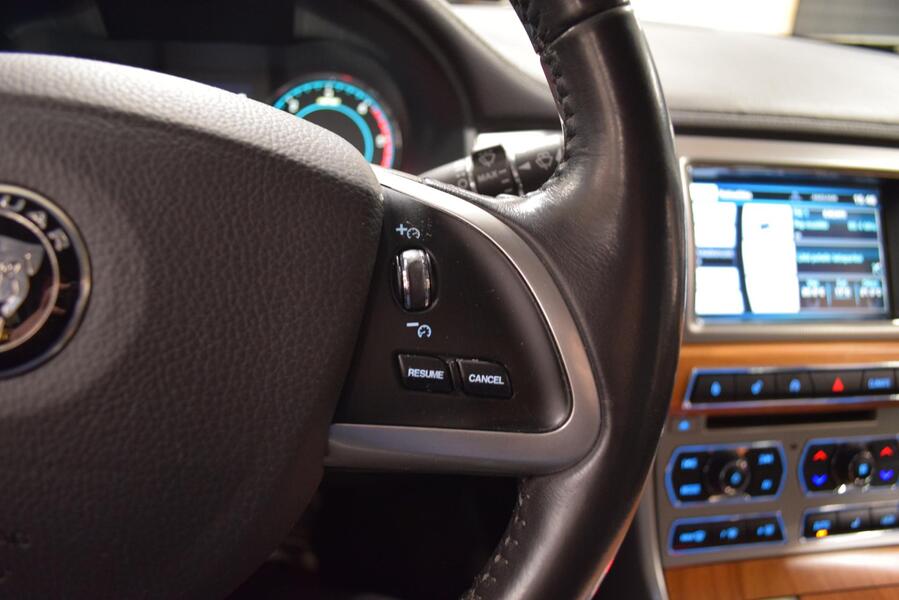 Jaguar XF vaihtoauto