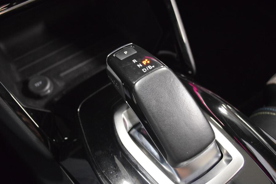 Peugeot e-2008 vaihtoauto